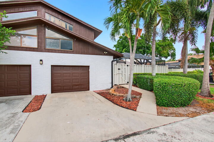 Property Photo: 9766 Boca Gardens Parkway B FL 33496