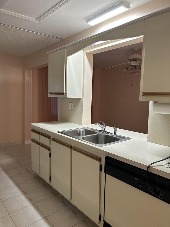 Property Photo: 2003 SW 18th St Street FL 33426