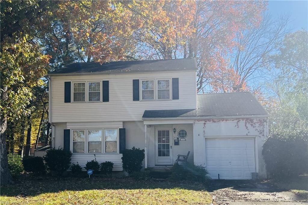 Property Photo:  221 Prince George Dr  VA 23669 