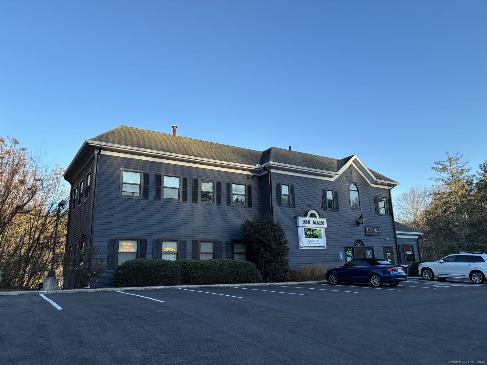 Property Photo:  388 Main Street  CT 06468 