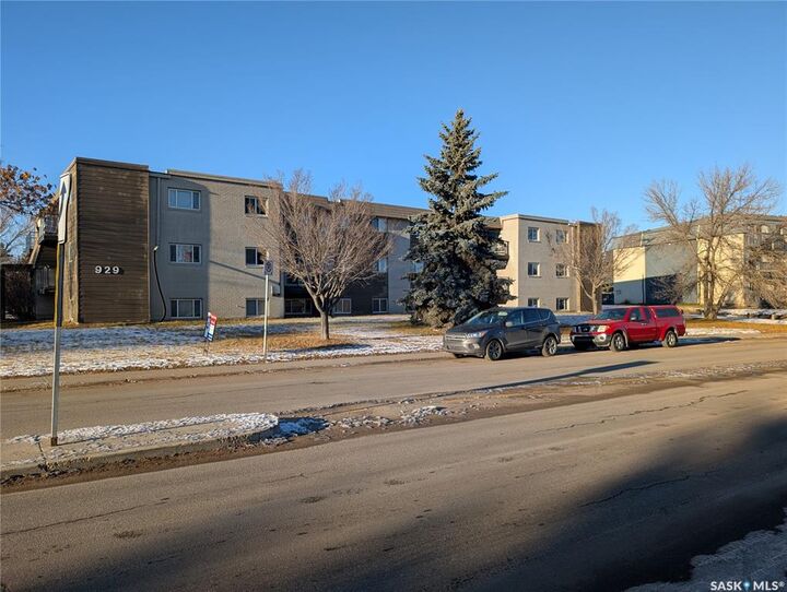929 Northumberland Avenue 103  Saskatoon SK S7L 3W8 photo