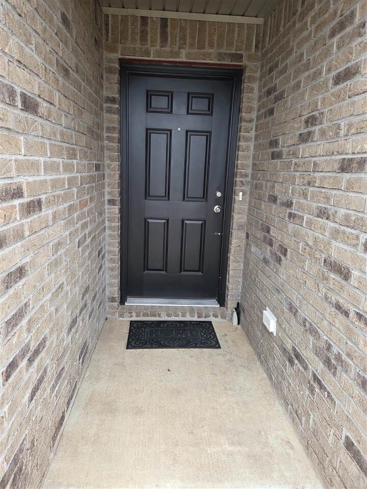 Property Photo: 1822 E Brooke Avenue OK 74075