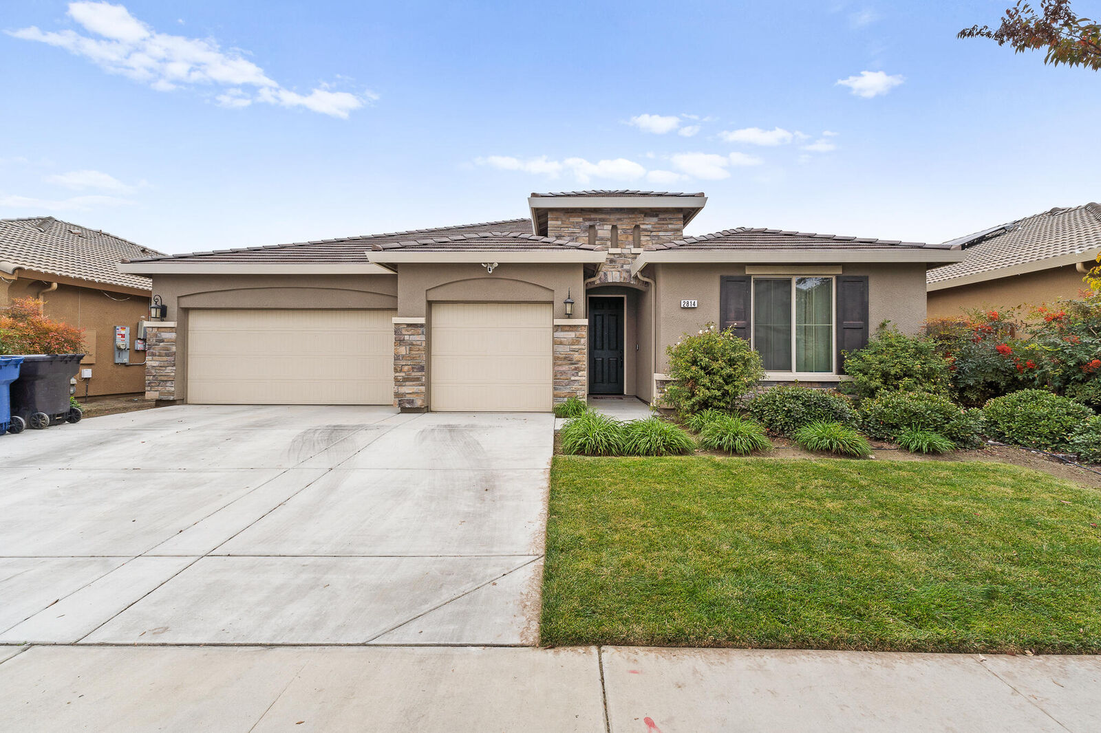 Property Photo: 2814 Harbor Island Avenue CA 93274