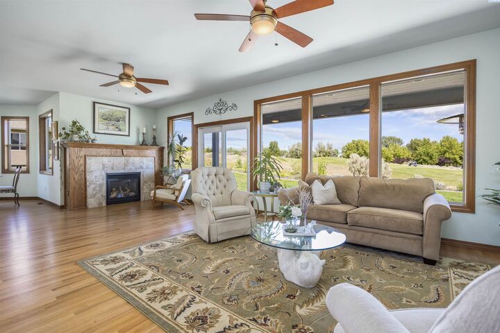 Property Photo:  2730 Sawgrass Loop  WA 99354 