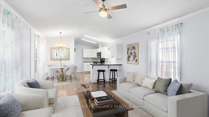 Property Photo:  311 Dundas Street E 18  ON K8V 1M1 