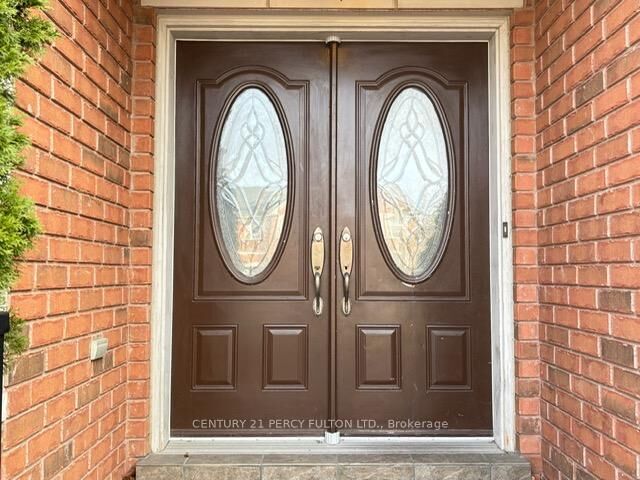 Property Photo:  31 Williamson Drive W  ON L1T 4M7 