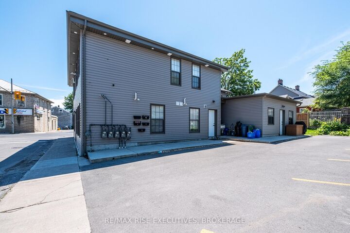 Property Photo:  120 Yonge Street  ON K7M 1E0 