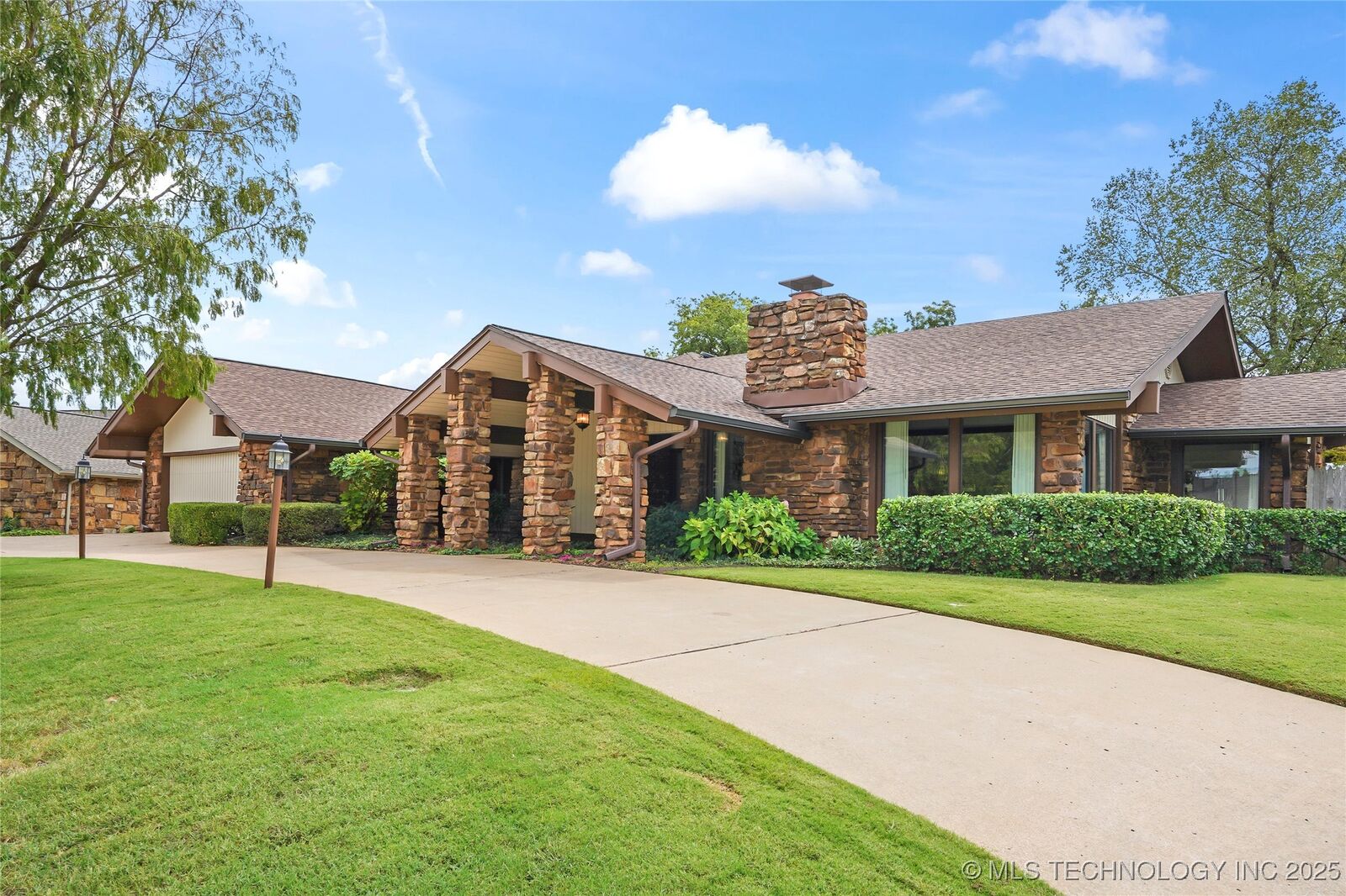 Property Photo:  4422 E 76th Street  OK 74136 