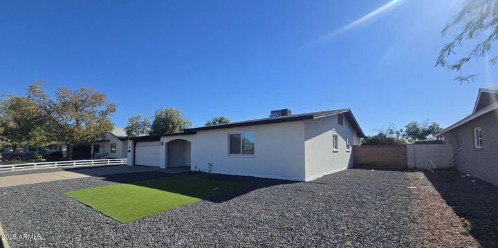 Property Photo:  1873 E Ellis Drive  AZ 85282 
