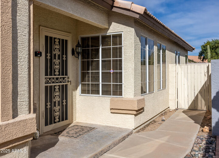 Property Photo: 10622 W Mohawk Lane AZ 85382