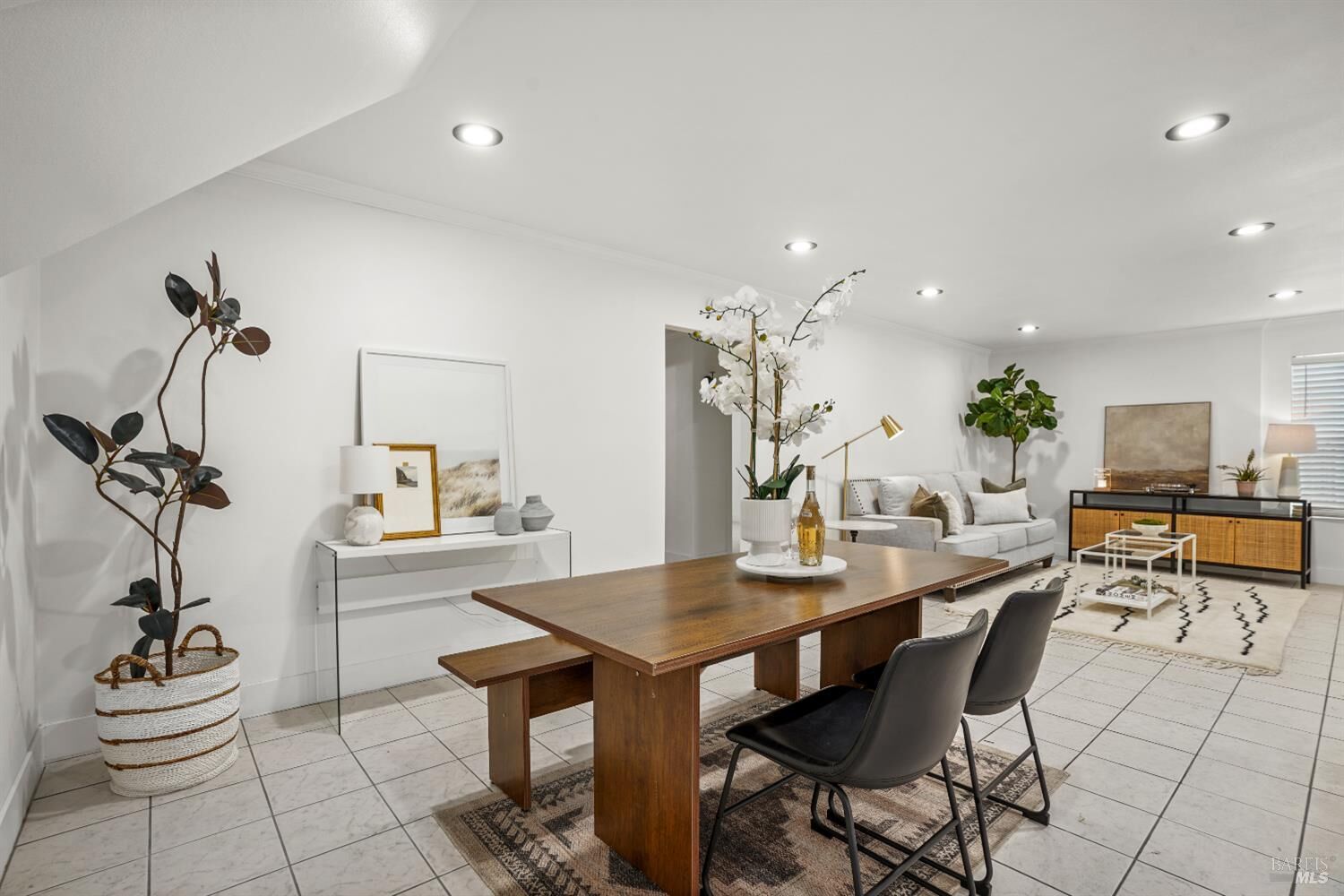 Property Photo:  370 Clara Street  CA 94603 