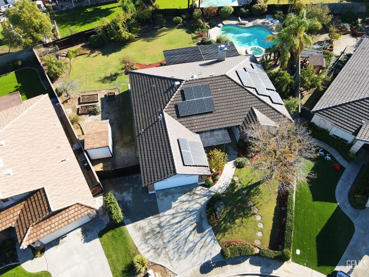 Property Photo: 5004 Sioux Place CA 93312