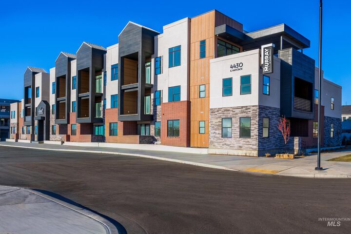 Property Photo: 4430 E Haystack St 308 ID 83716