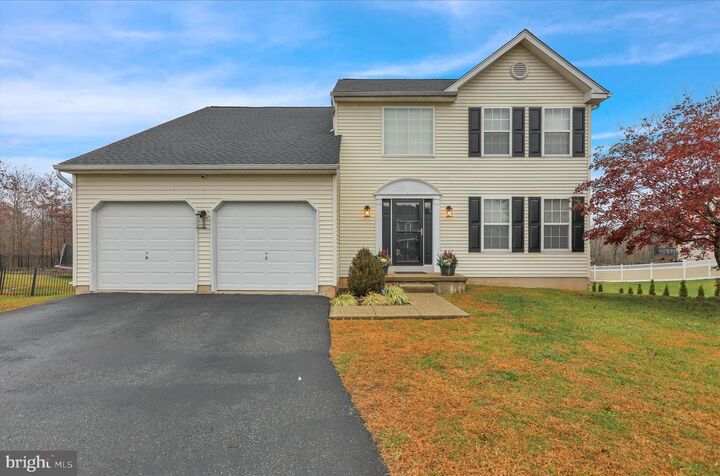 Property Photo:  910 Clover Lane  PA 19525 