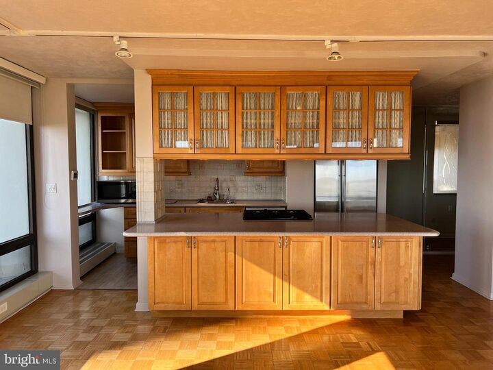 Property Photo: 200 Locust Street 12gn PA 19106