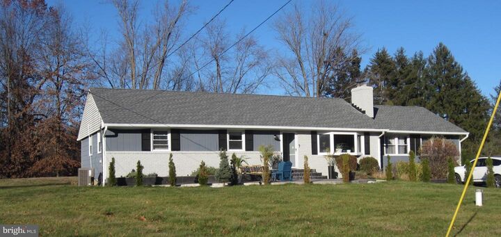 6 Morningside Drive  Pennington NJ 08534 photo