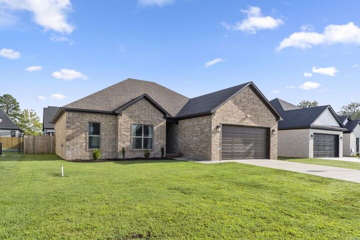 Property Photo: 5 Morning Sun Cove AR 72058