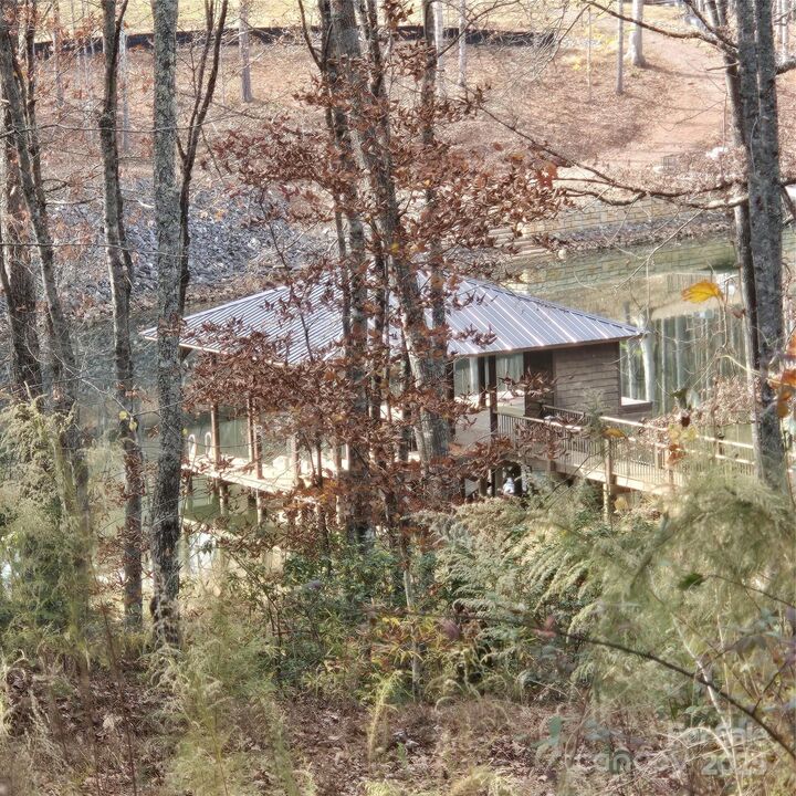 1096 Lake Vista Drive NE  Valdese NC 28690 photo