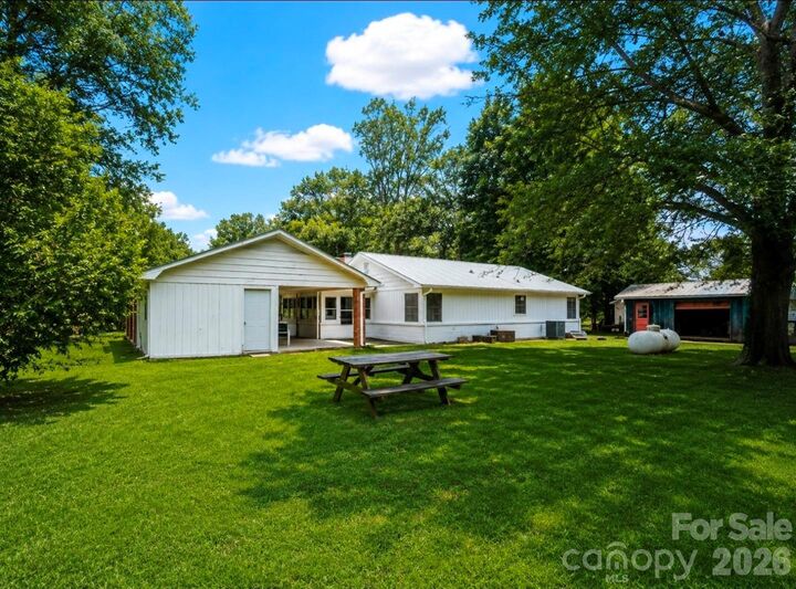 Property Photo:  109 Wall Road  NC 28782 