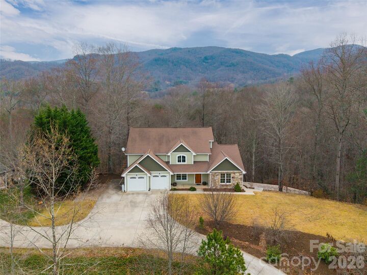 Property Photo: 98 Sovereign Lane NC 28730