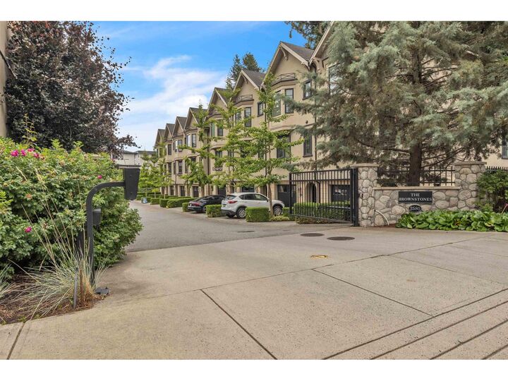 Photo de la propriété: 2580 Langdon Street 527 BC V2T 0A9