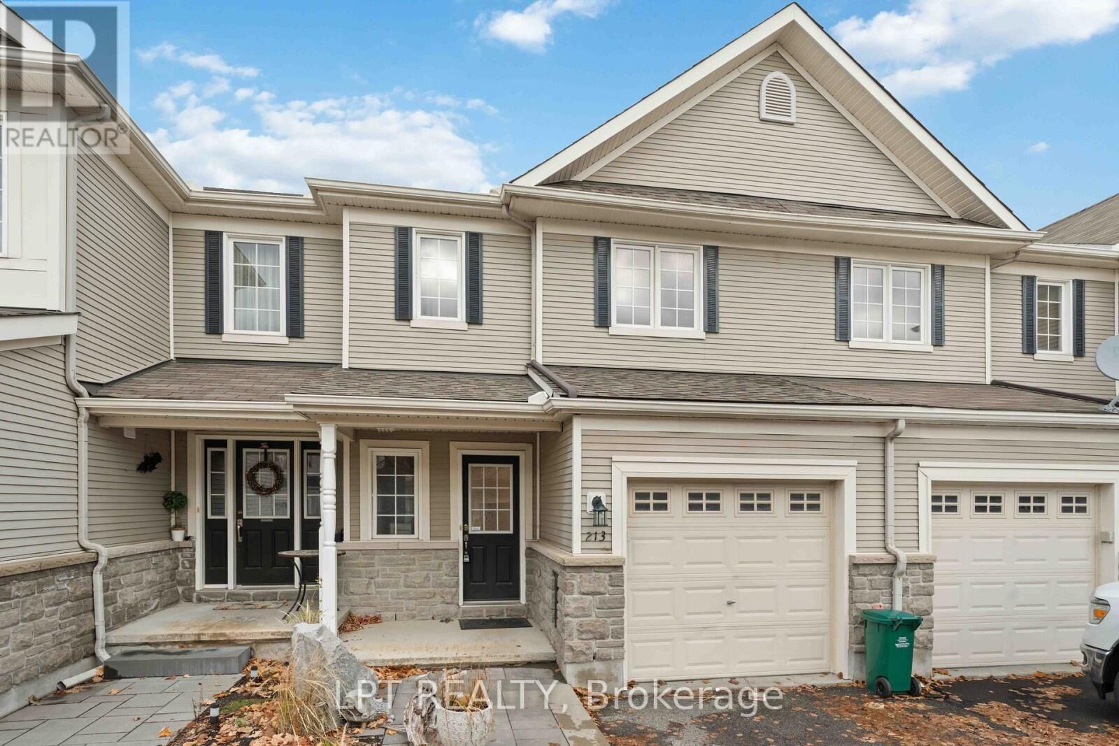 Photo de la propriété:  213 Idlewild Private  ON K2J 0P4 