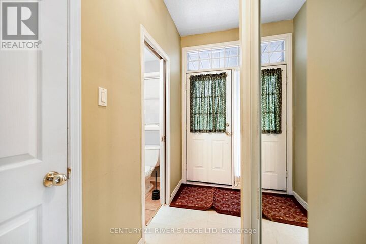 Property Photo:  6 Sunnybrooke Drive  ON K2M 2P3 