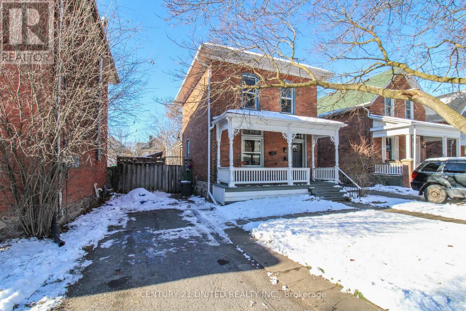 Photo de la propriété: 183 Rubidge Street ON K9J 3N6