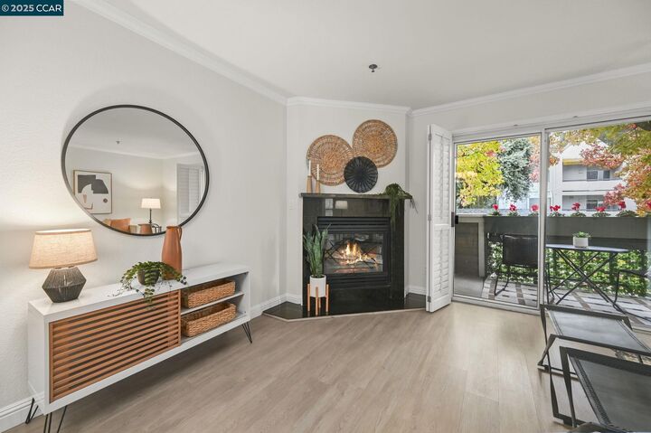 Property Photo: 2550 Oak Rd. 209 CA 94596