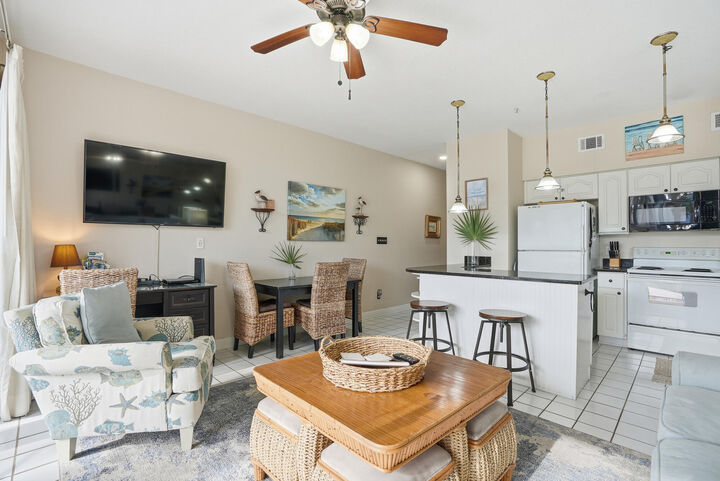 Property Photo: 145 Spires Ln 110 FL 32459