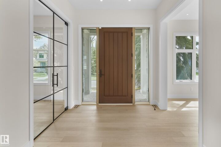 Property Photo:  9704 146 Street NW  AB T5N 2Z4 