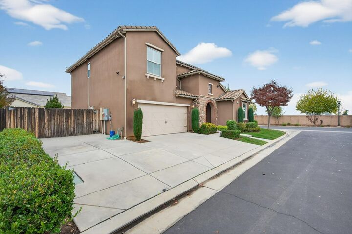 Property Photo:  4379 Heritage Avenue  CA 93619 