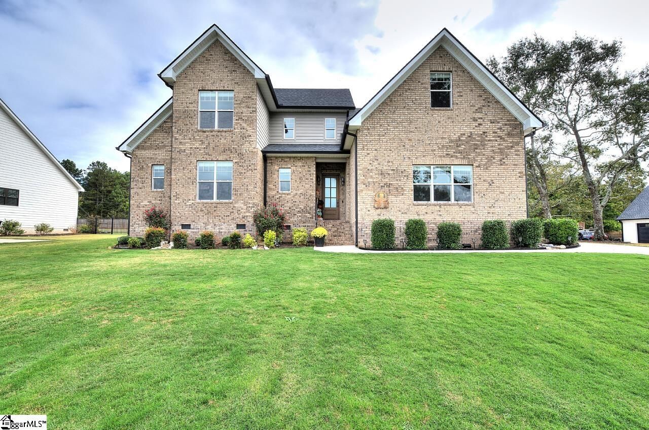 Property Photo:  104 Jericho Circle  SC 29697 