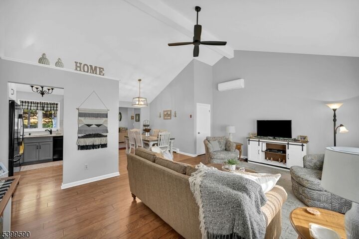 15 Fairview Ave  Hamburg Boro NJ 07419 photo