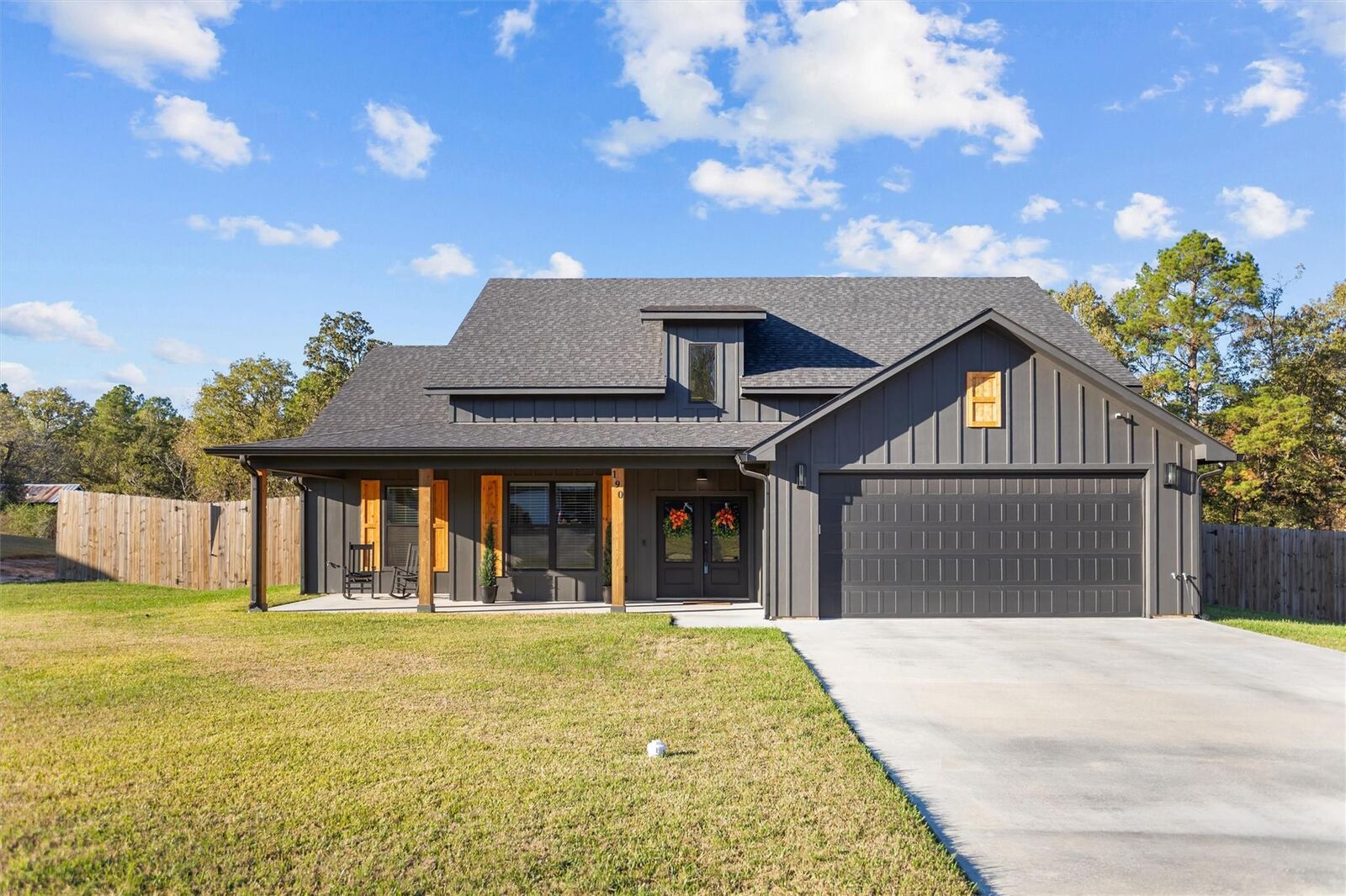 Property Photo:  190 Shady Oaks Drive  TX 75904 