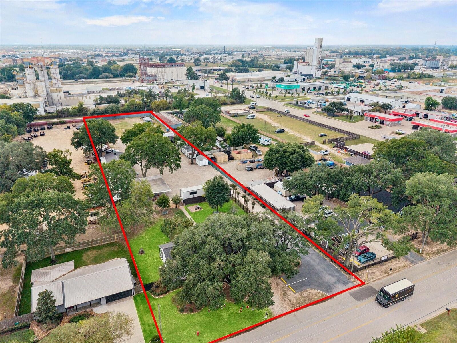 Property Photo: 5225 E 5th Street TX 77493