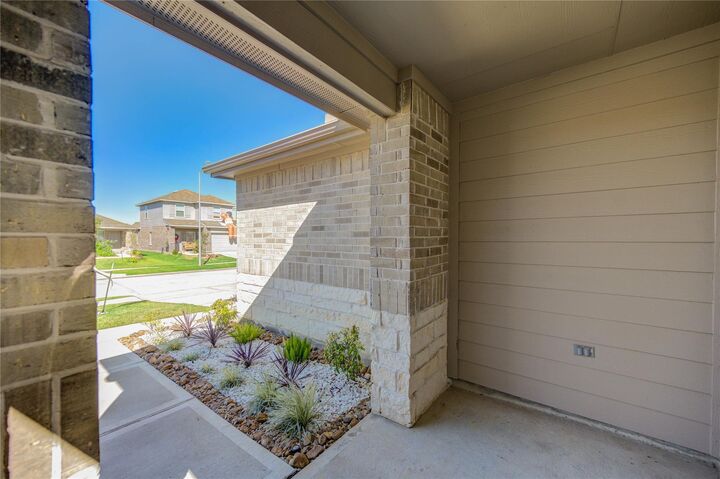 Property Photo: 5406 Castlebury Meadows Drive TX 77373