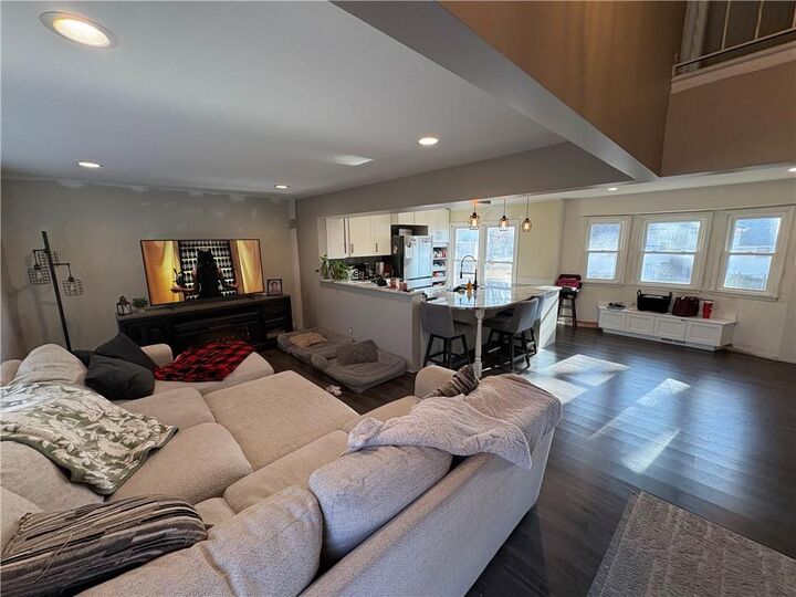 Property Photo:  9111 W 101st Terrace  KS 66212 