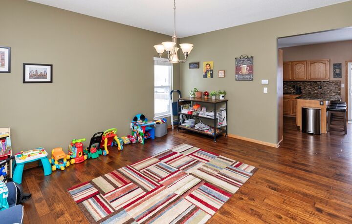 Property Photo: 4530 Bartholomew Drive IA 50327