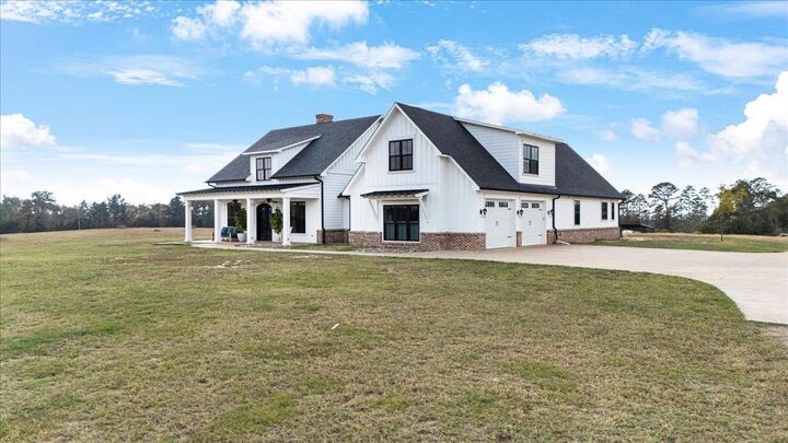 Property Photo: 7294 S County Road 314 Laneville 75654