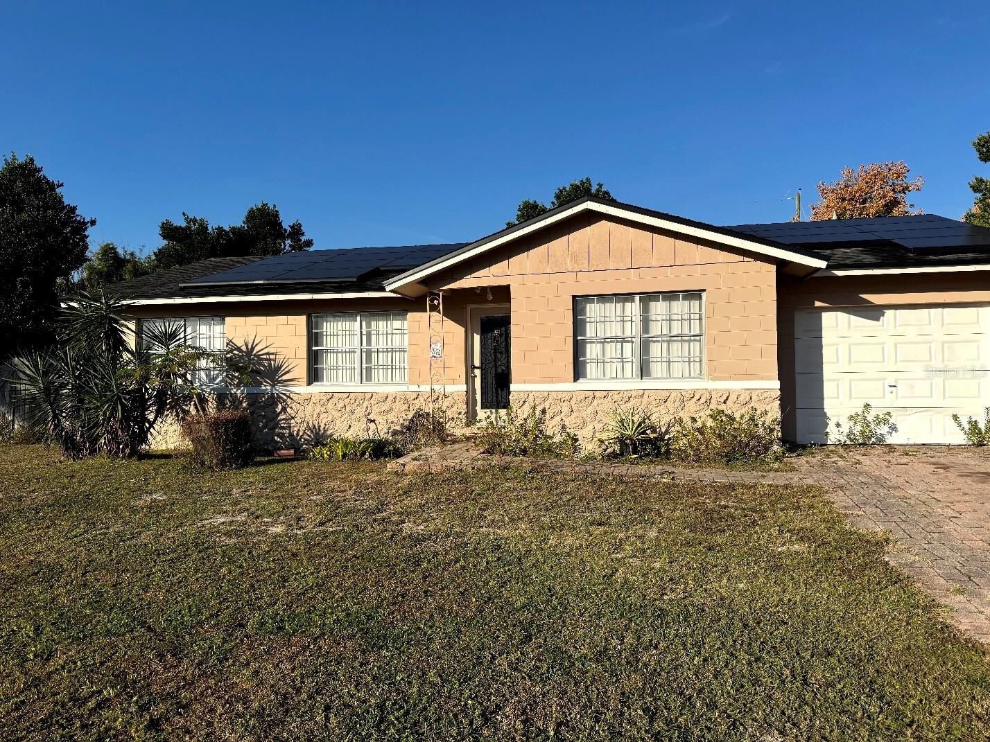 Property Photo: 5610 Clearview Drive FL 32819