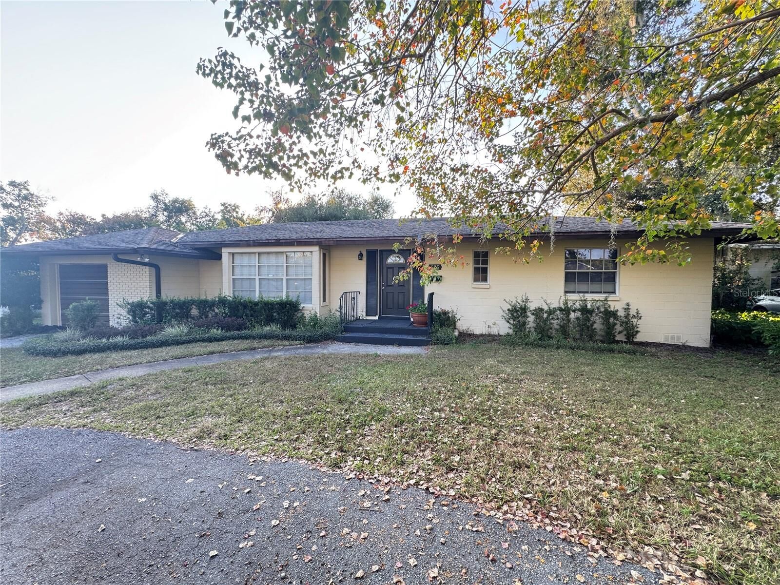 Property Photo: 625 S Lakemont Avenue FL 32792