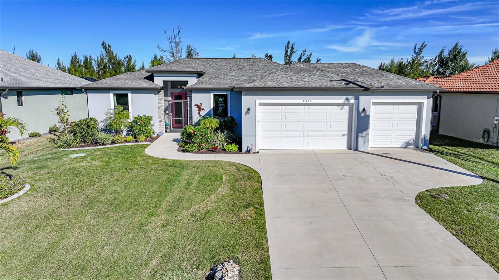 Property Photo:  8380 Tecumseh Circle  FL 33981 