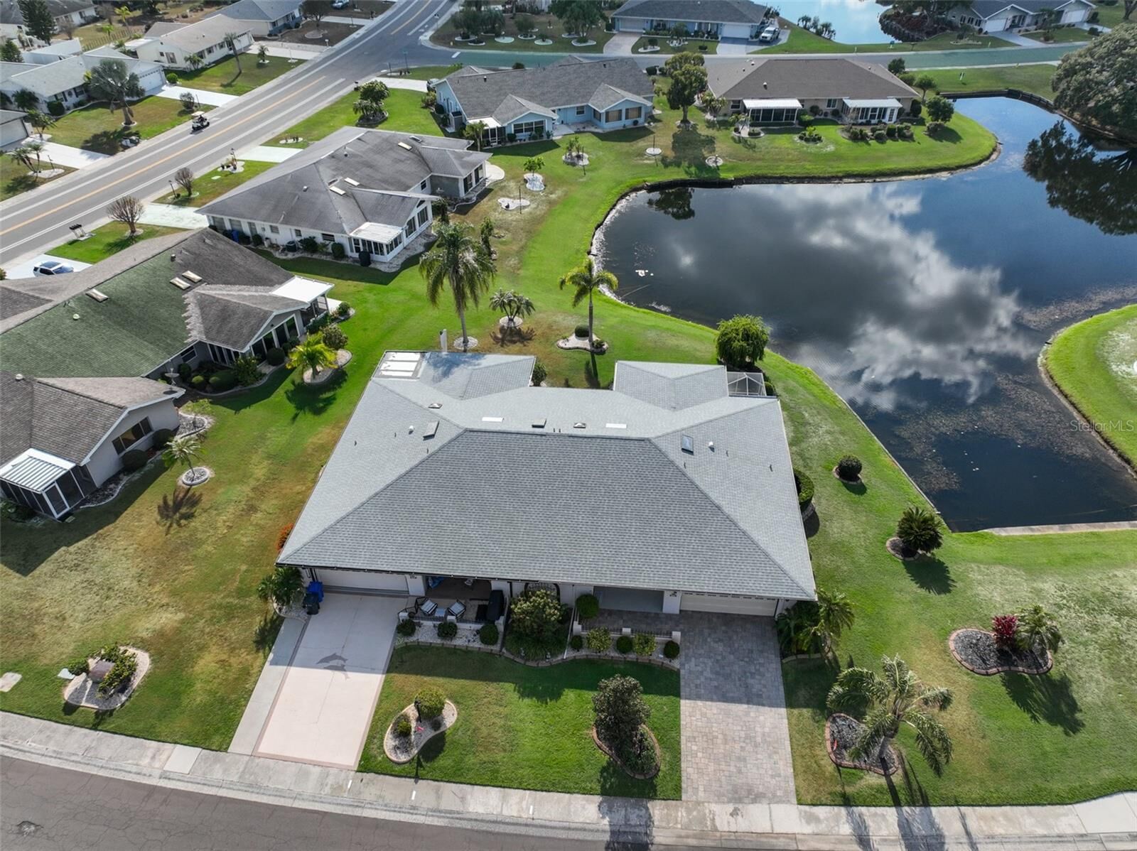 Property Photo:  1506 Bentwood Drive  FL 33573 