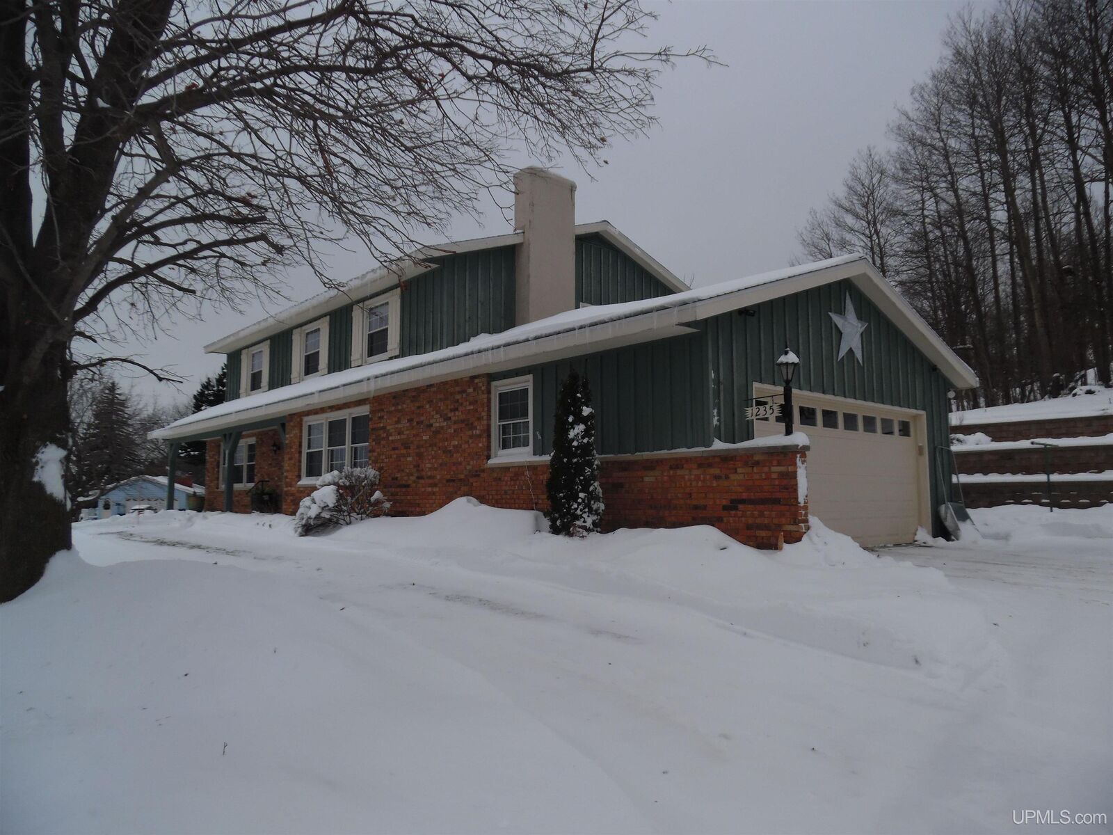 Property Photo: 1235 Minnesota Street MI 49930