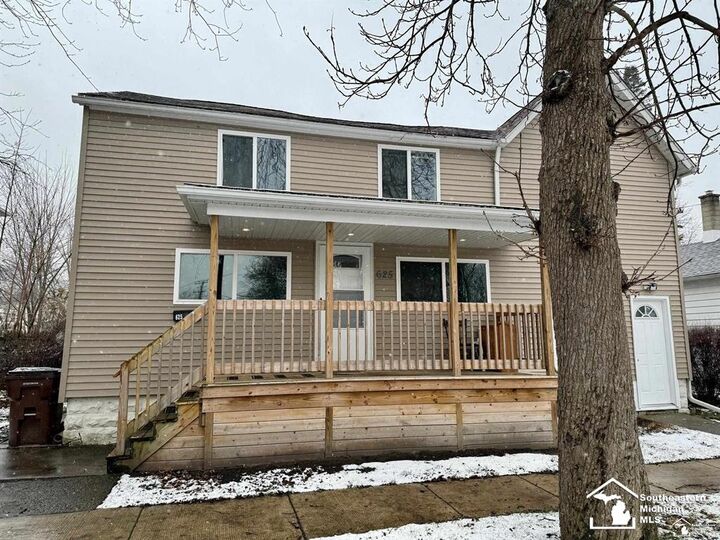 Property Photo: 625 W Fifth Street MI 48161