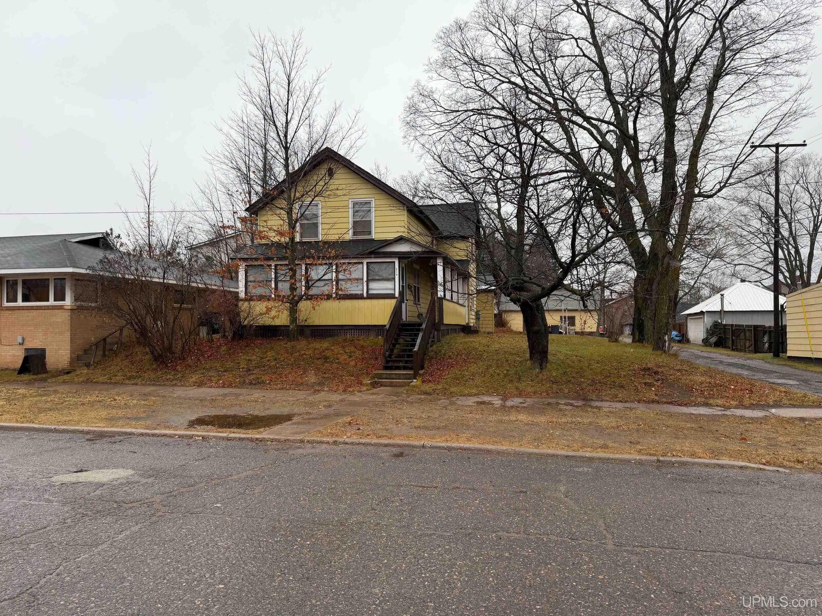 Property Photo: 314 N Pioneer Avenue MI 49866-1676