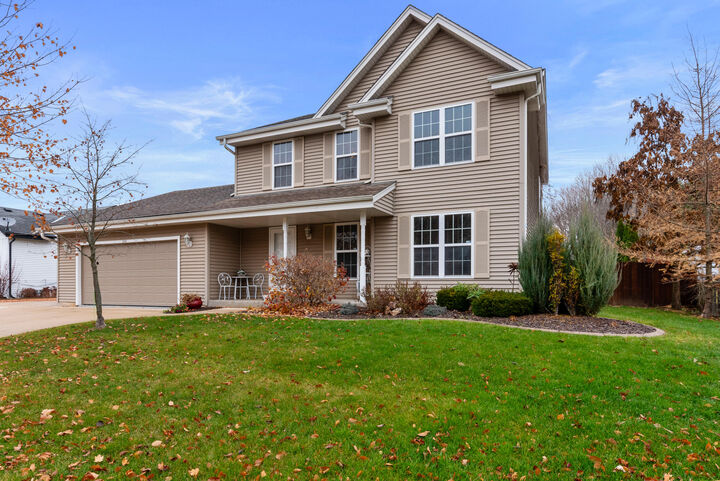 Property Photo:  226 Beatrice Dr  WI 53027 