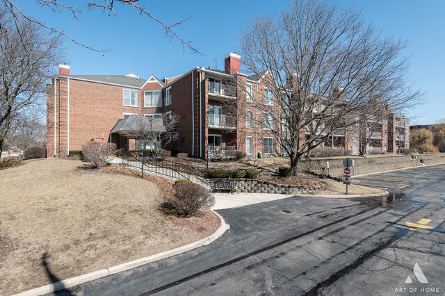 Property Photo:  805 Leicester Road 320  IL 60007 