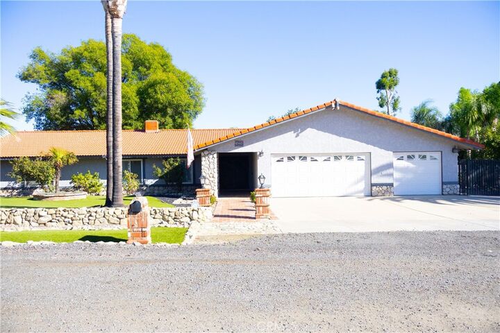 Property Photo: 14334 Anthony CA 92555